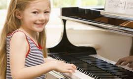 Lứa tuổi chơi đàn piano thích hợp nhất