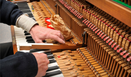 Những lưu ý để tìm được địa chỉ sửa chữa đàn Upright Piano uy tín, chất lượng