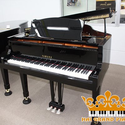 Grand Piano Yamaha C1